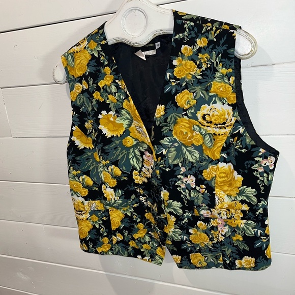 💛 CHIC PETITES - VINTAGE Floral Buttoned Vest - Size 10 - Picture 3 of 8